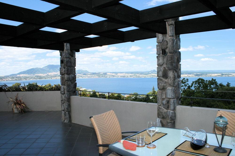 Tauhara Sunrise Lodge Taupo Ngoại thất bức ảnh