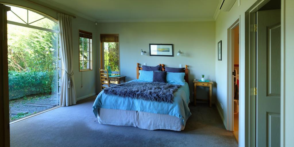 Tauhara Sunrise Lodge Taupo Ngoại thất bức ảnh