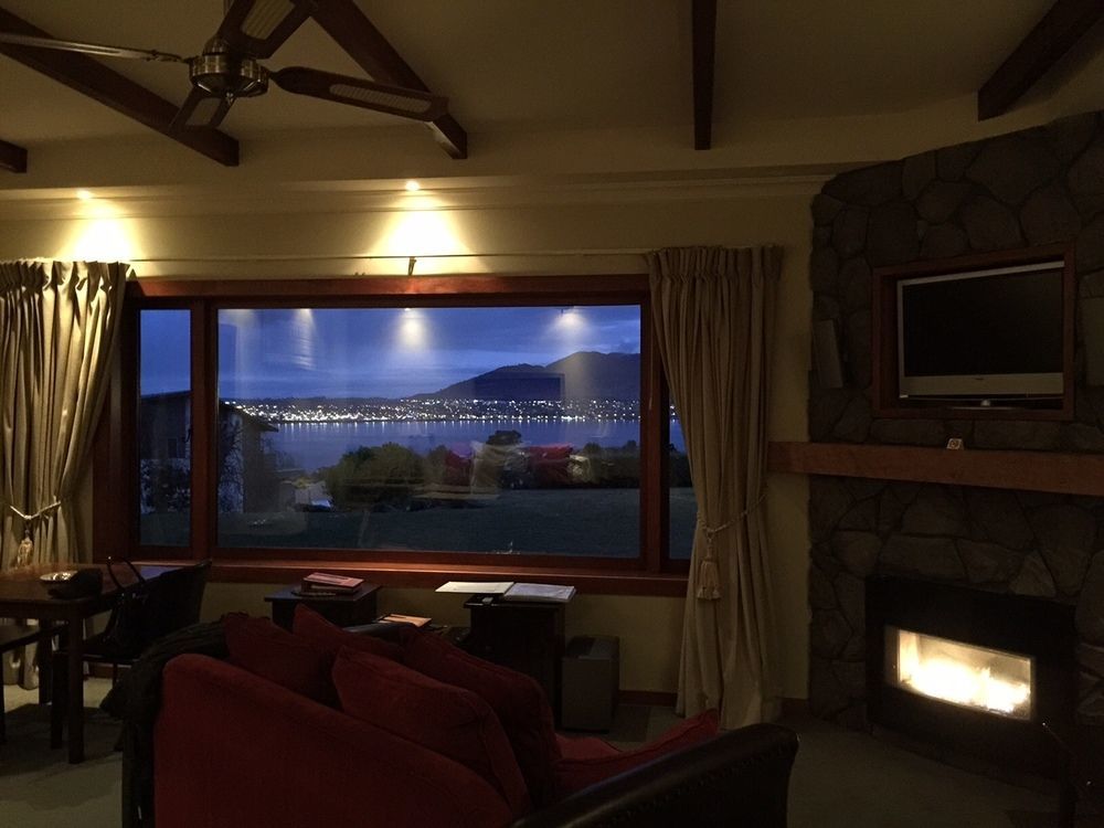 Tauhara Sunrise Lodge Taupo Ngoại thất bức ảnh