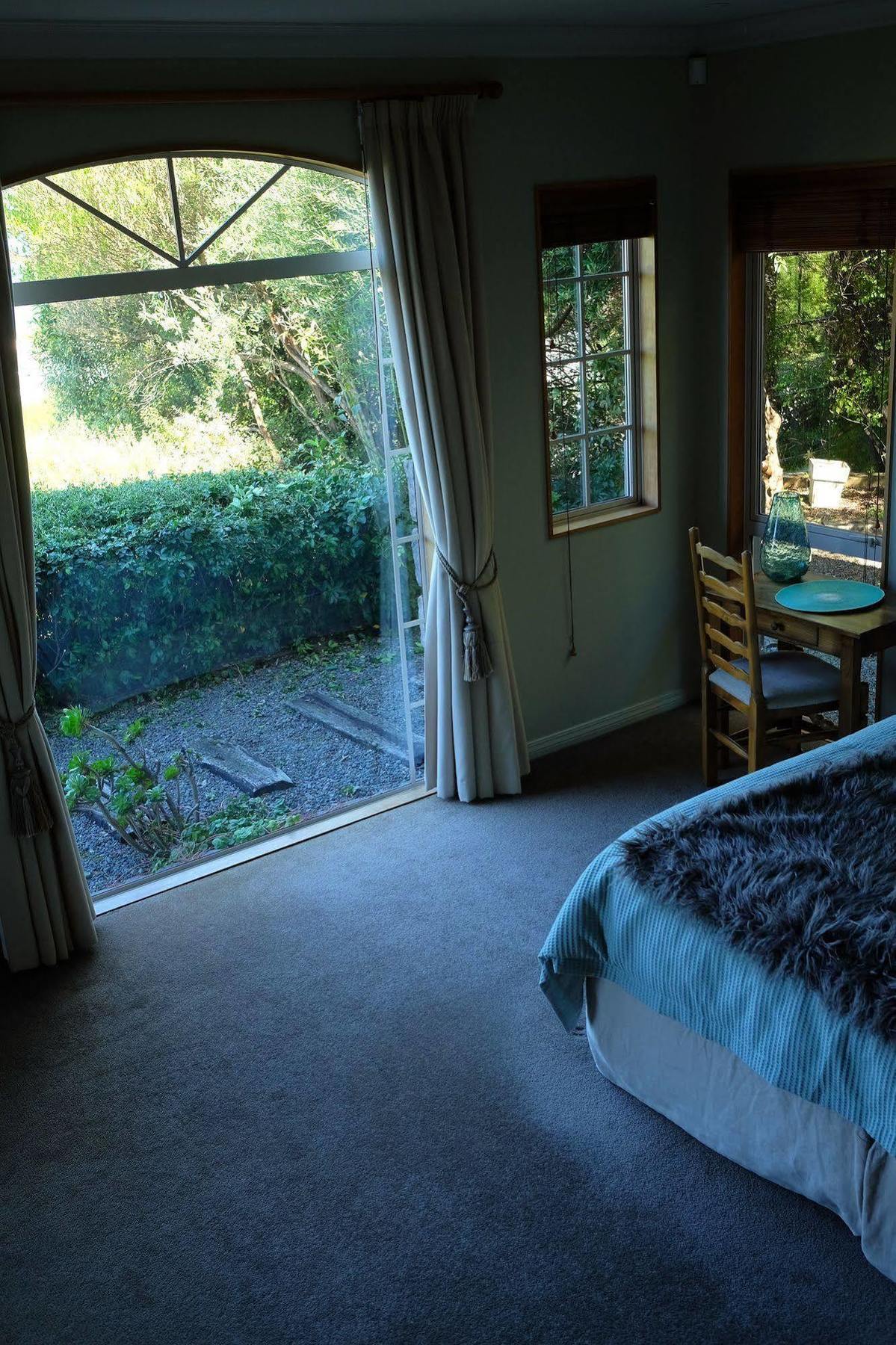 Tauhara Sunrise Lodge Taupo Ngoại thất bức ảnh