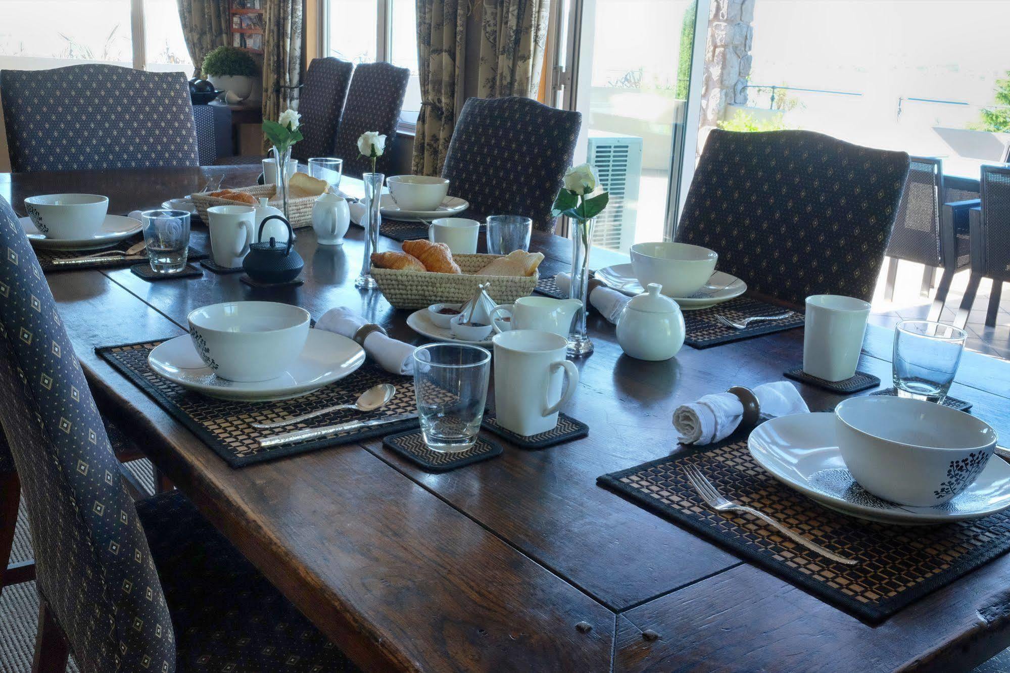 Tauhara Sunrise Lodge Taupo Ngoại thất bức ảnh