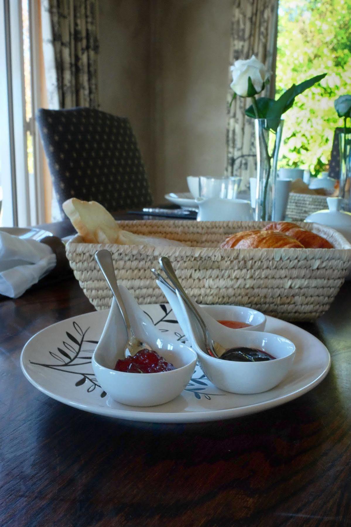 Tauhara Sunrise Lodge Taupo Ngoại thất bức ảnh